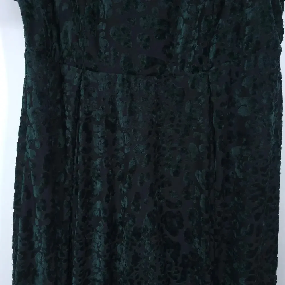 Torrid Green Velvet Burnout Cold Shoulder Skater Dress Size 2 - Picture 5 of 12